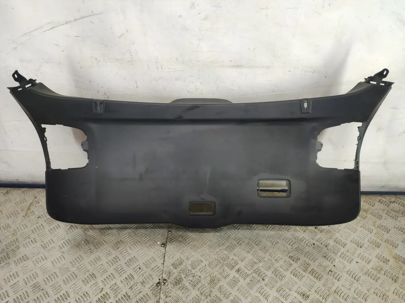 Обшивка крышки багажника к Mazda 6 2020