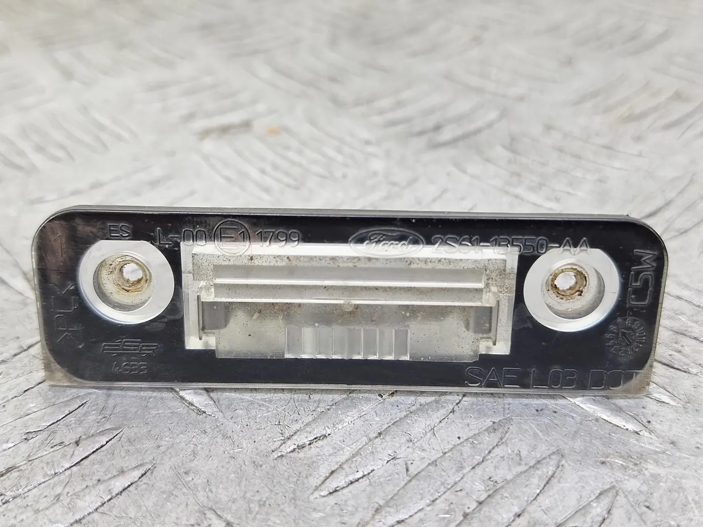 Подсветка номера к Ford Fusion 2006