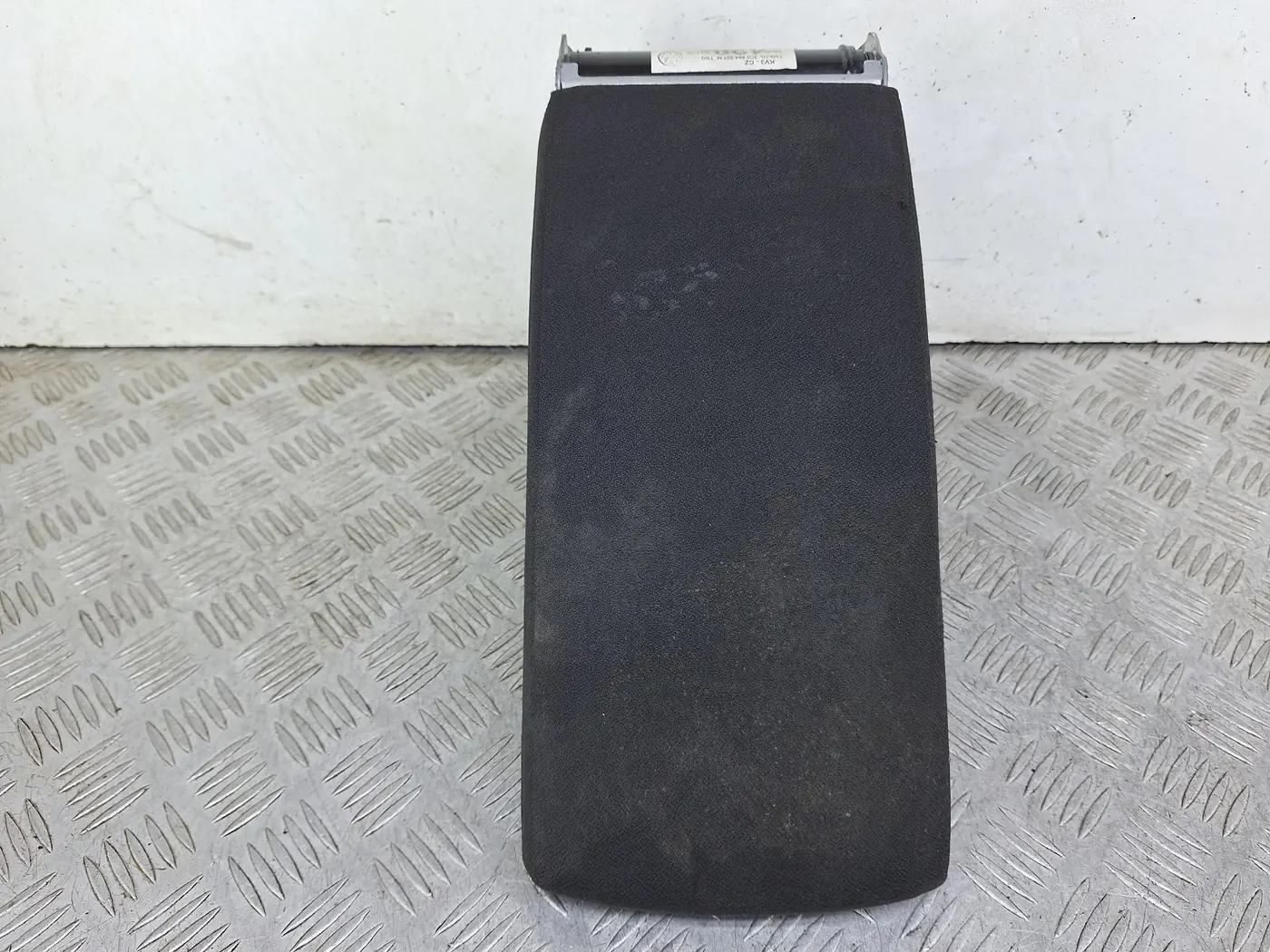 Подлокотник к Volkswagen Passat 2008