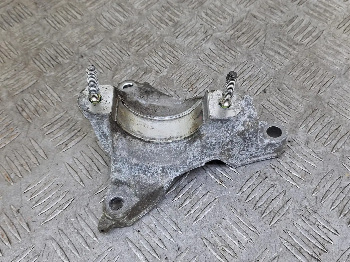 Кронштейн к Mazda 6 2020