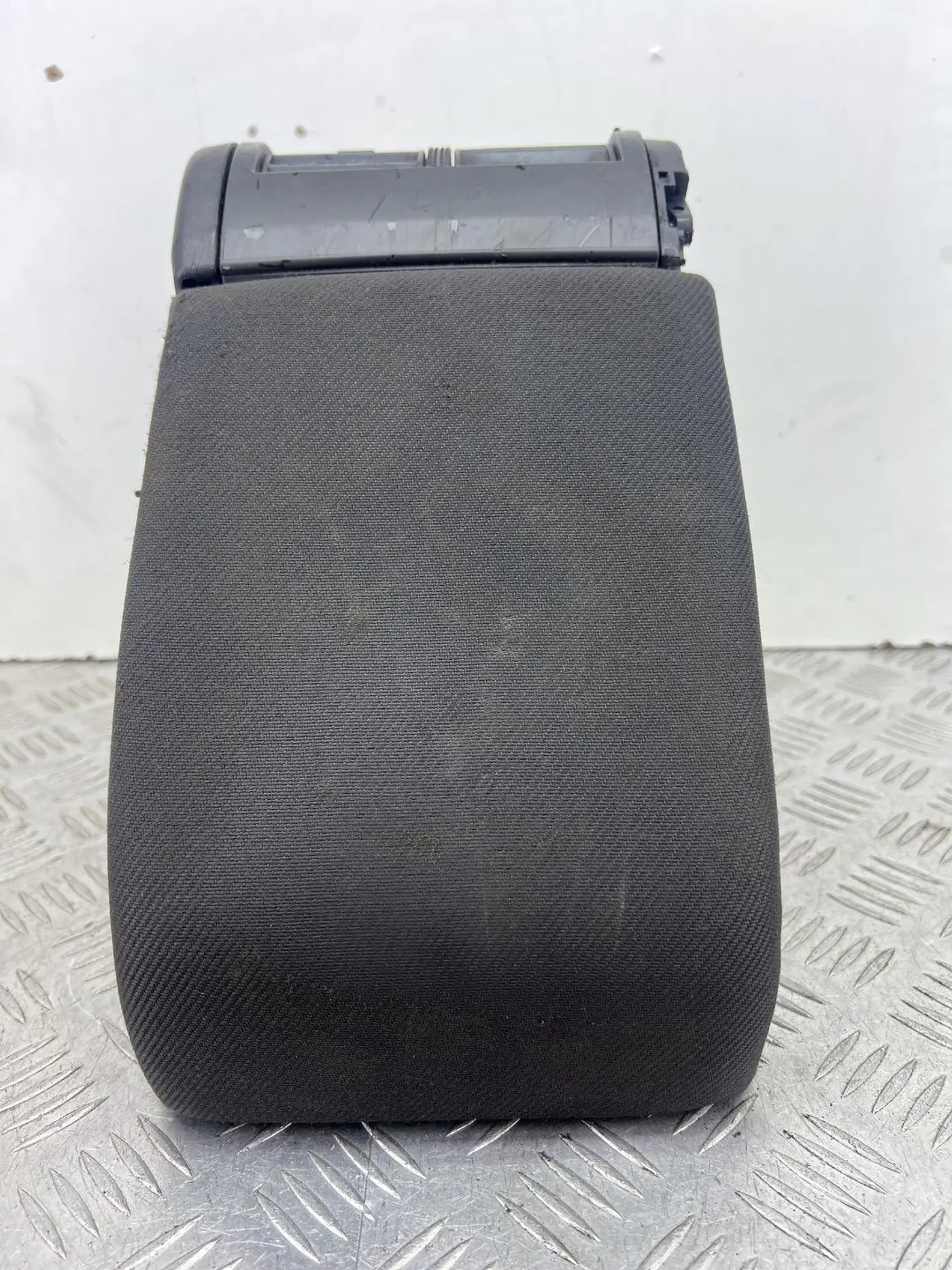 Подлокотник к Opel Vectra 2002