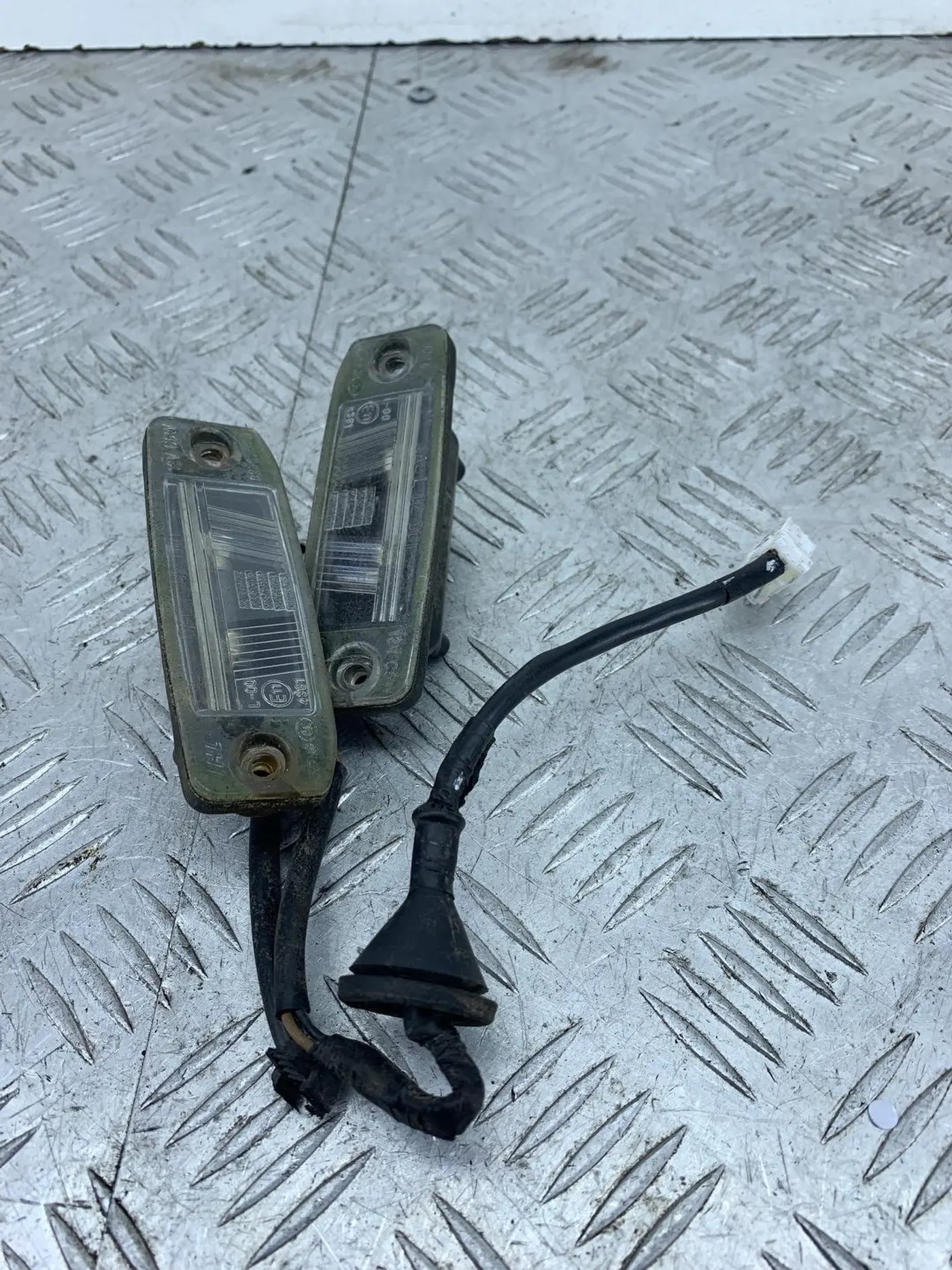 Подсветка номера к Hyundai H1 2008