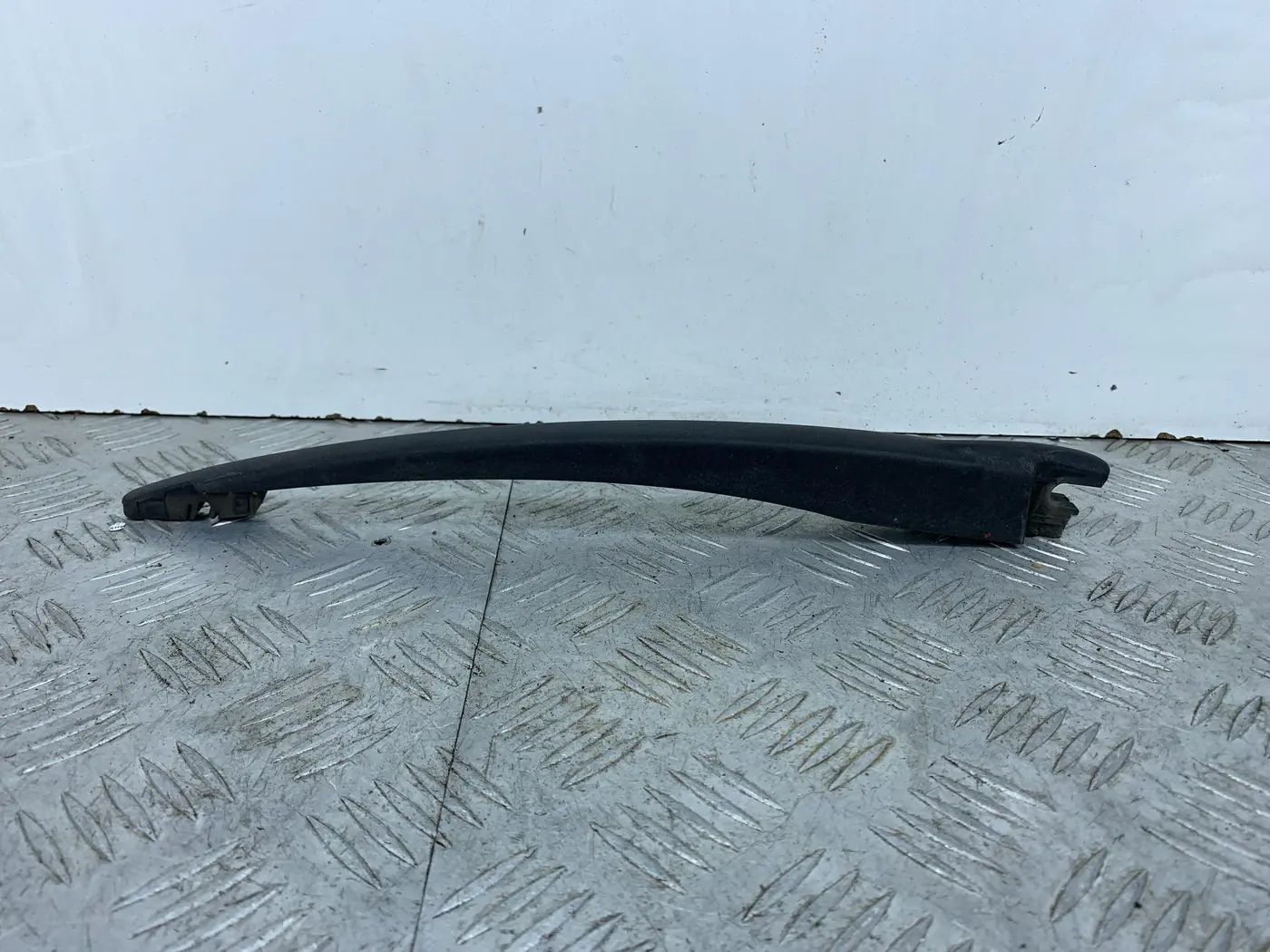 Щеткодержатель задний к Renault Scenic 2002
