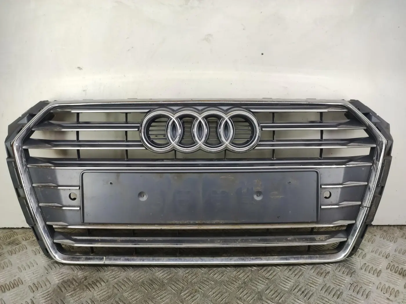 Решетка радиатора к Audi A4 2017