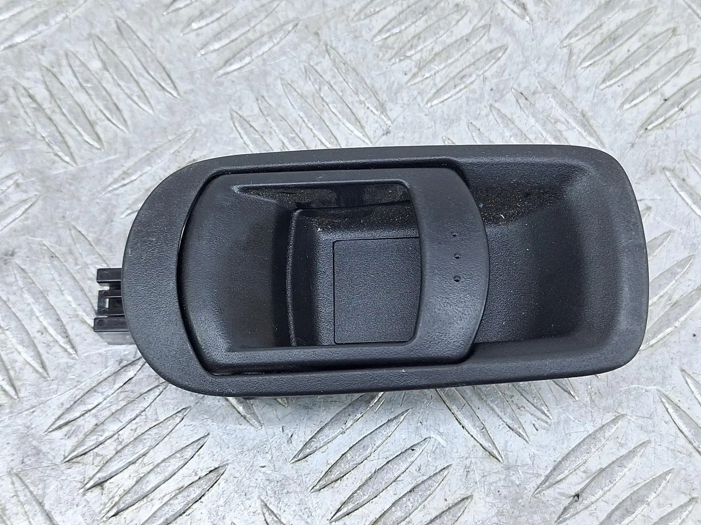 Ручка внутренняя двери к Mazda 6 2020