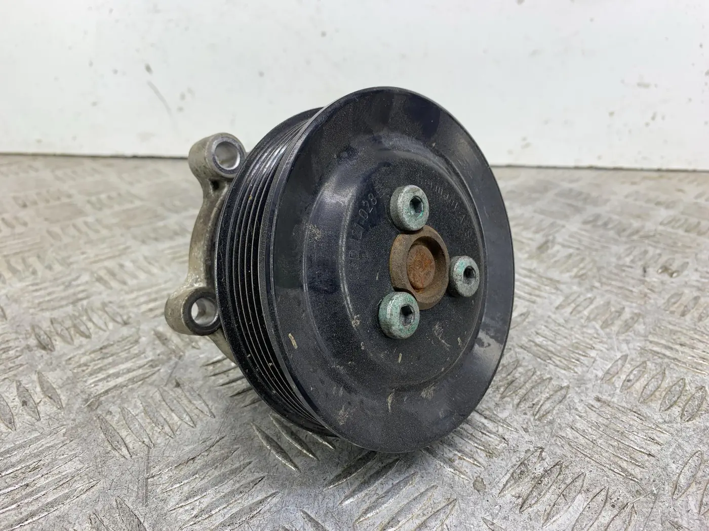 Помпа к Skoda Fabia 2006