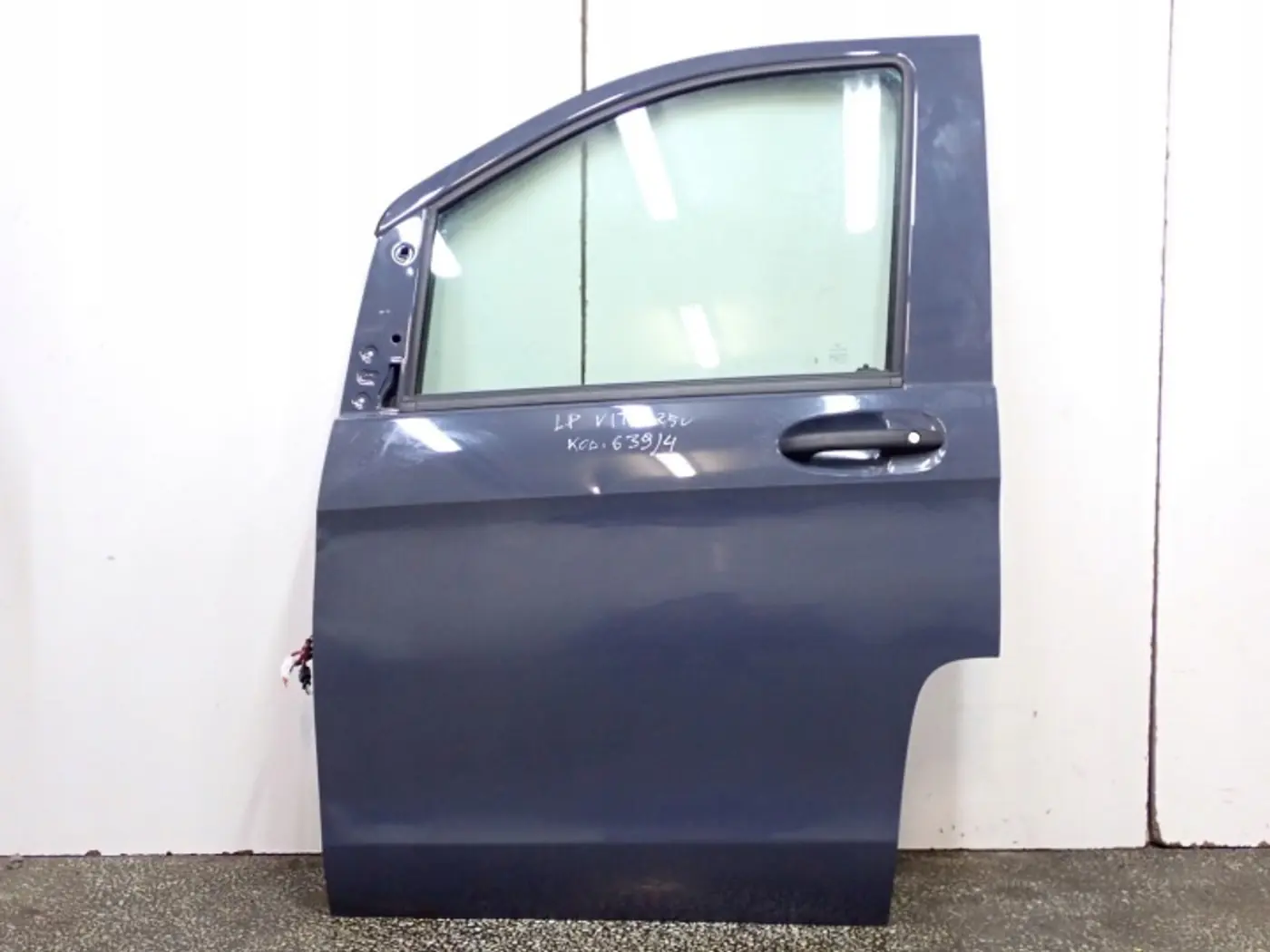 Дверь передняя левая к BMW Z1 2025
