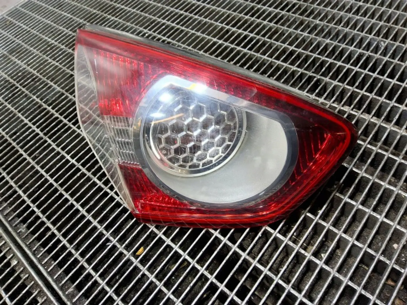Фонарь задний левый к Ford Kuga 2008