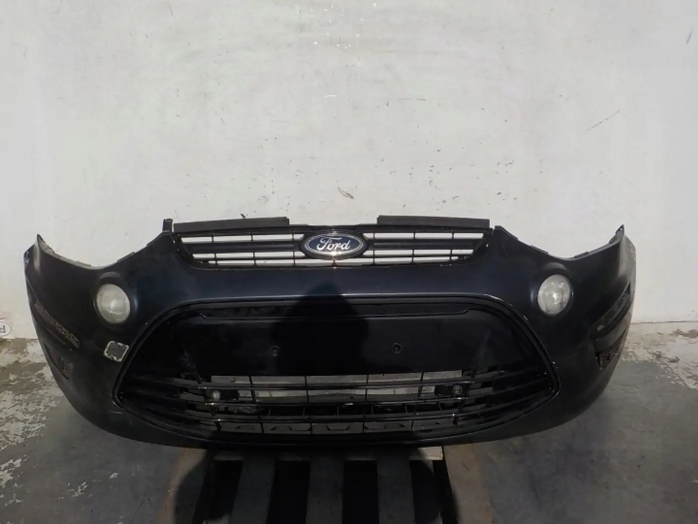 Бампер передний к Ford S-MAX 2010