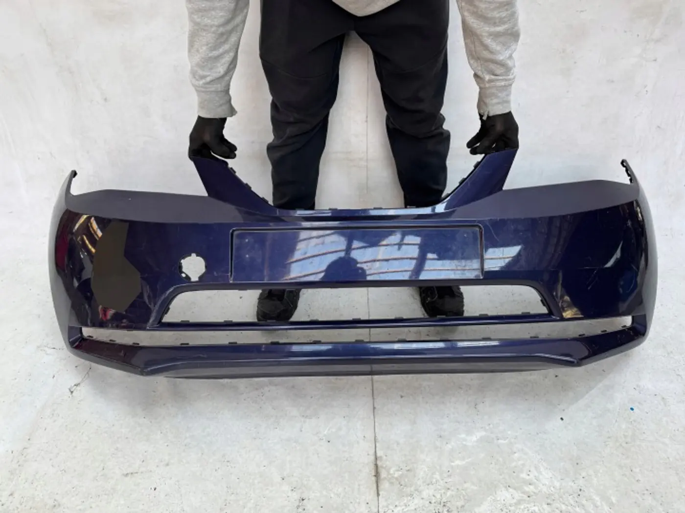 Бампер передний к SEAT Mii 2011