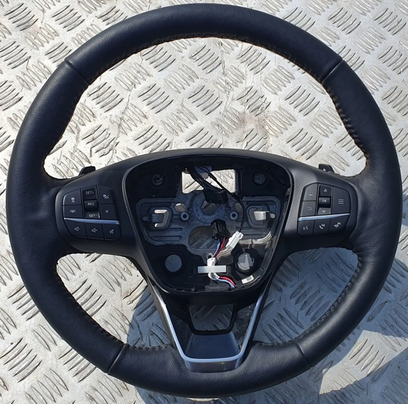 Руль к Ford Kuga 2019
