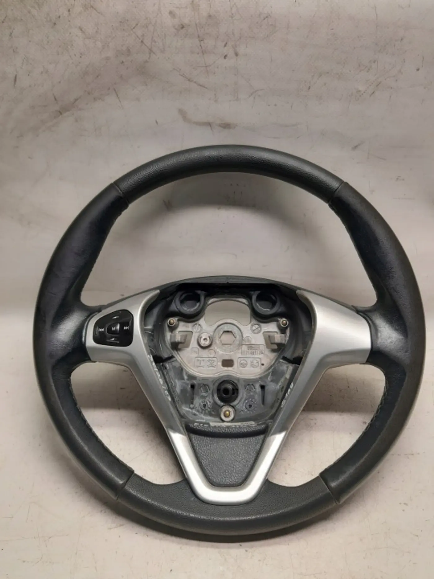 Руль к Ford Fiesta 2001