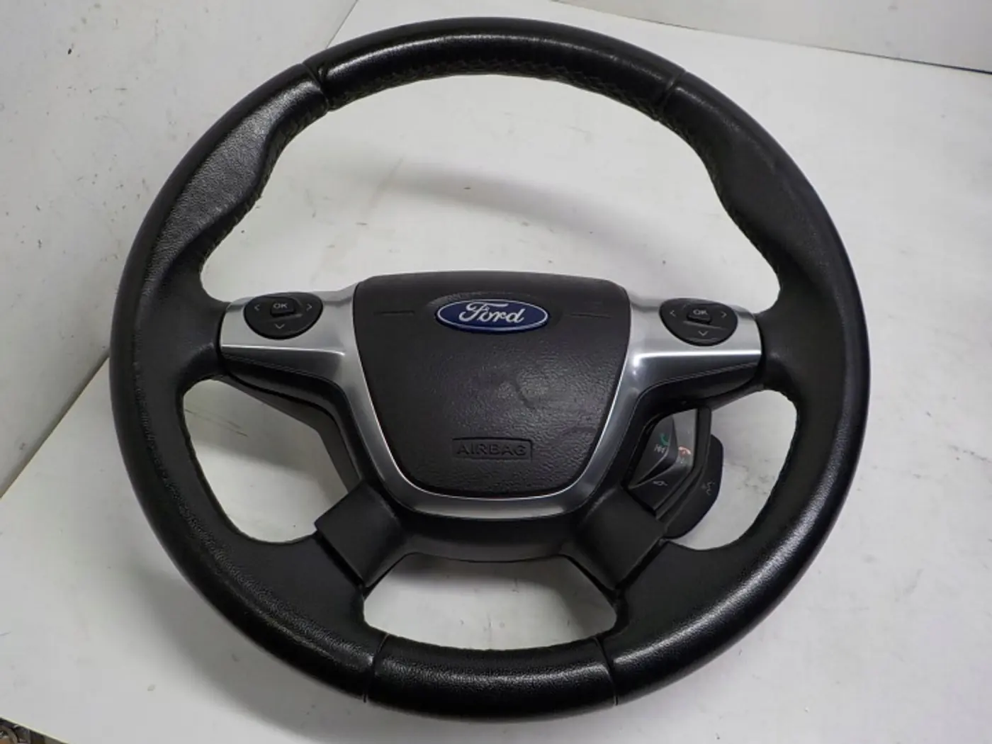Руль к Ford C-MAX 2010