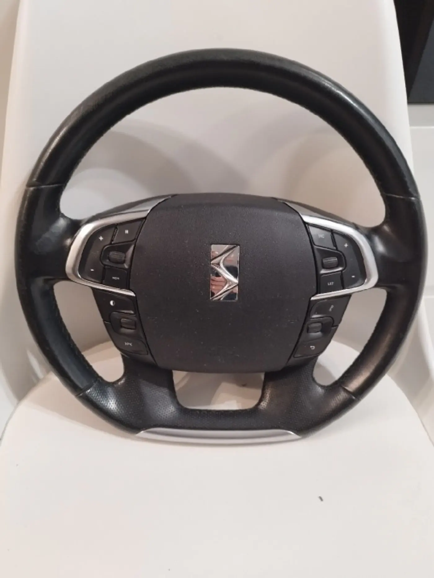 Руль к DS 4 2015