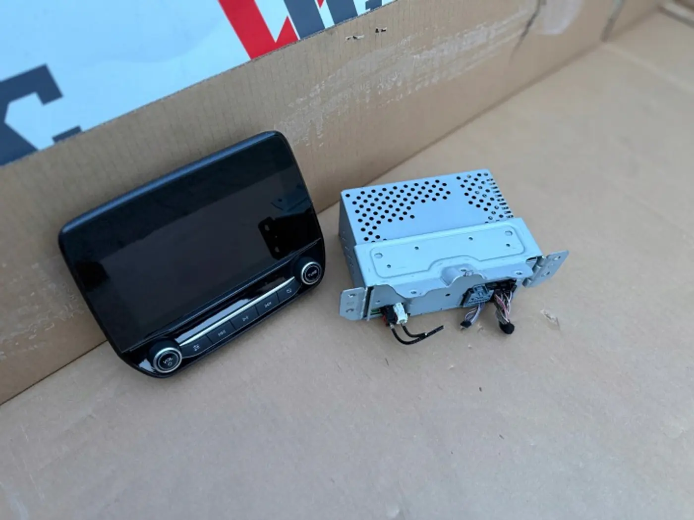 Блок навигации к Ford Fiesta 2001