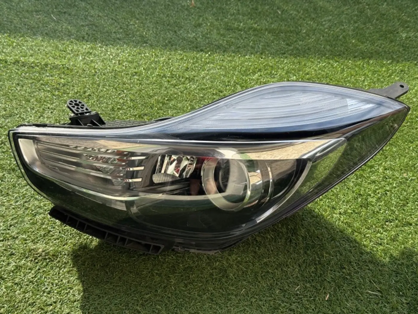 Фара левая к Hyundai ix20 2015