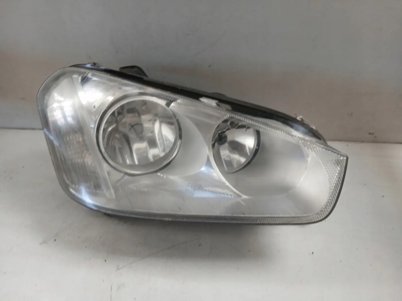 Фара правая к Ford C-MAX 2003