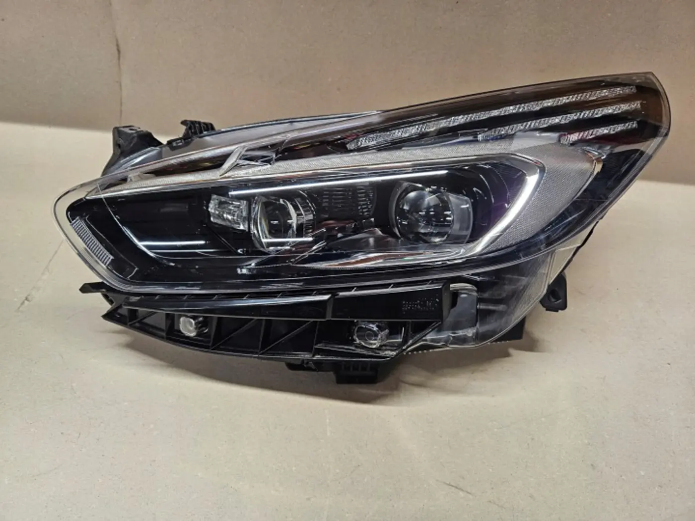 Фара левая к Ford Galaxy 2015