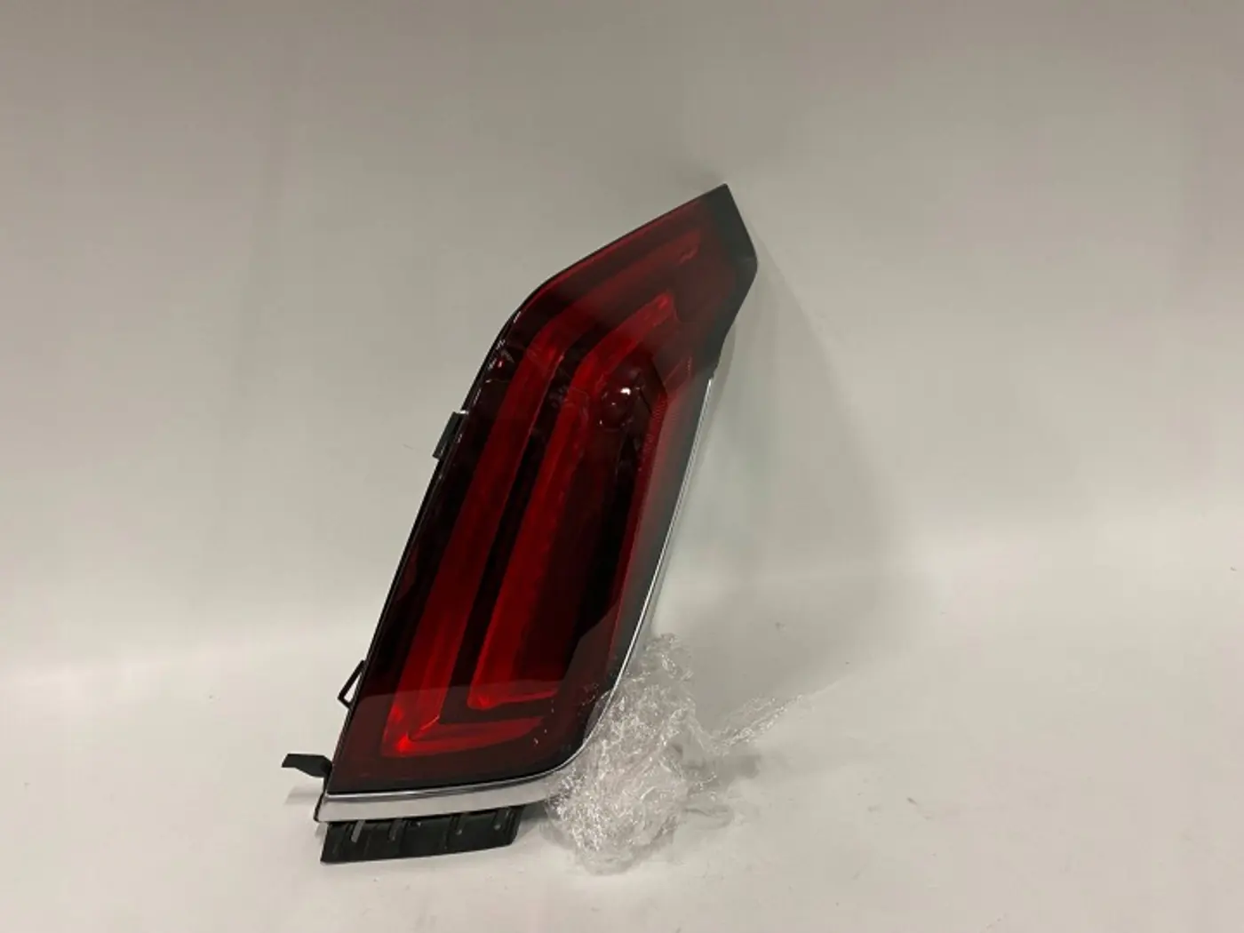 Фонарь задний правый к Cadillac CT6 2016