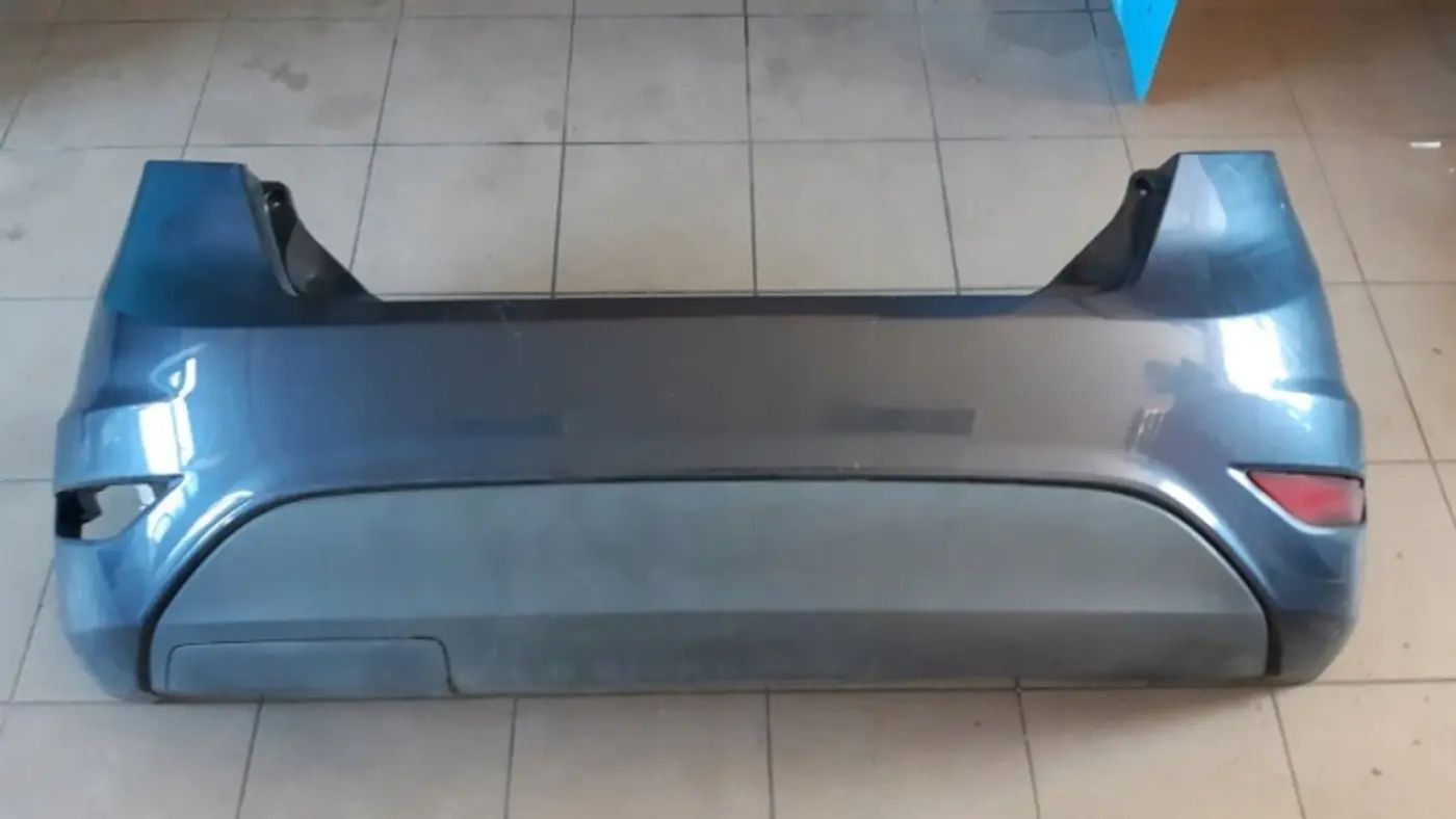 Бампер задний к Ford Fiesta 2001
