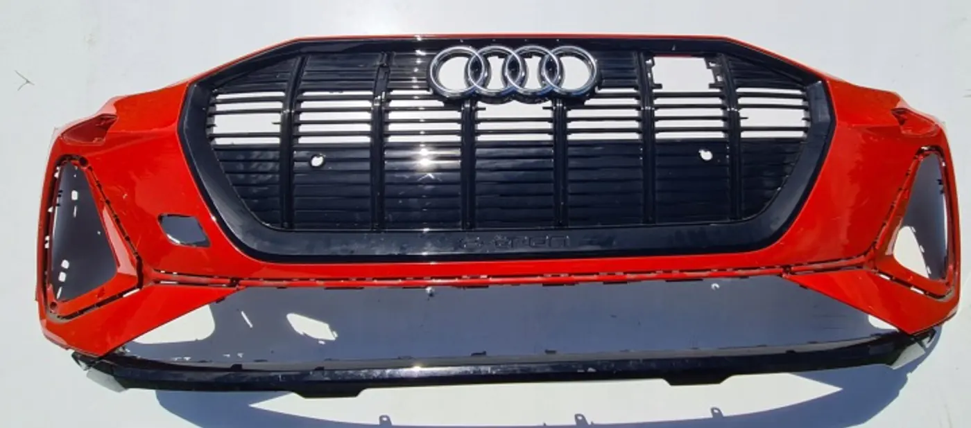 Бампер передний к Audi e-tron S 2020