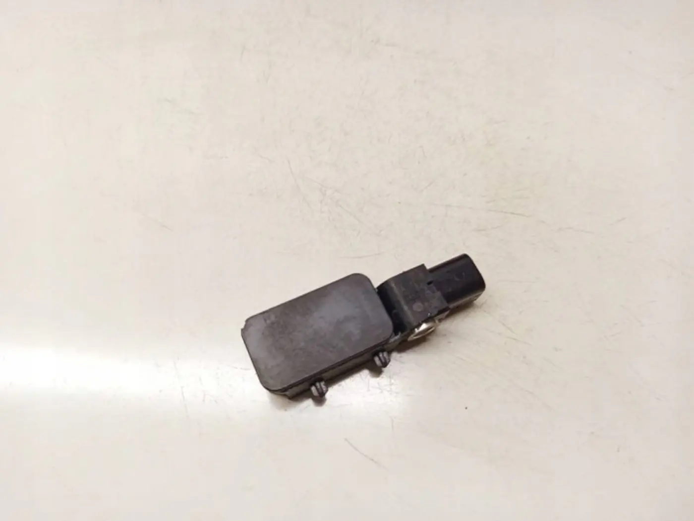 Датчик удара к Ford Mondeo 2000