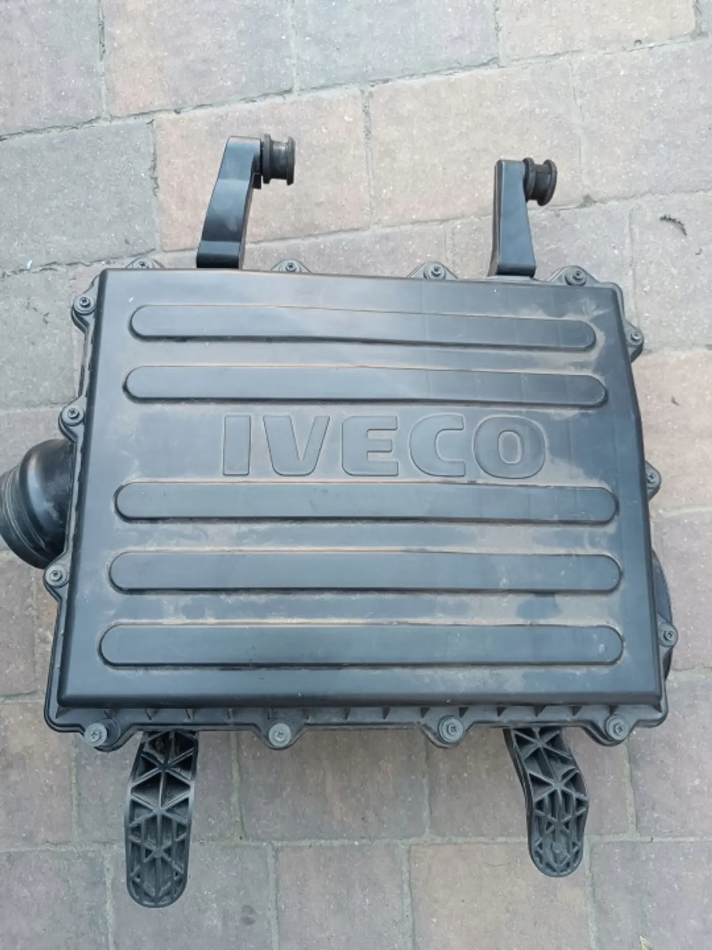 Корпус воздушного фильтра к Iveco  2006