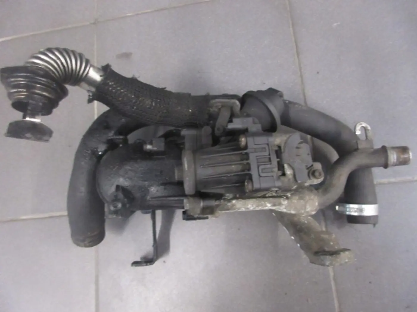 Клапан EGR к DS 4 2015