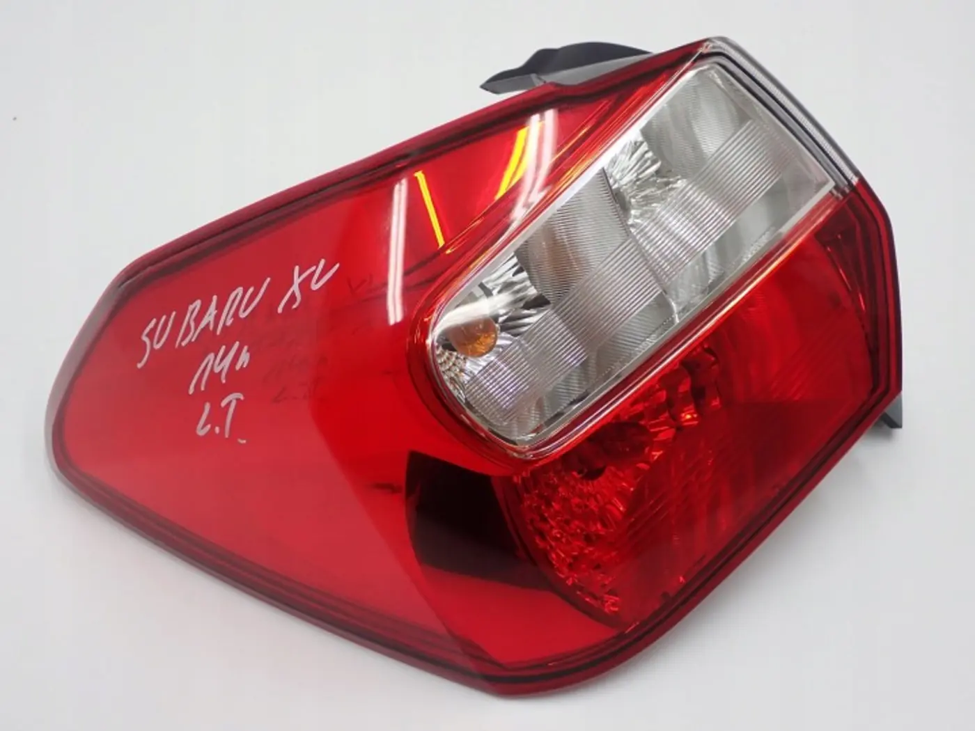 Фонарь задний левый к Subaru XV 2014
