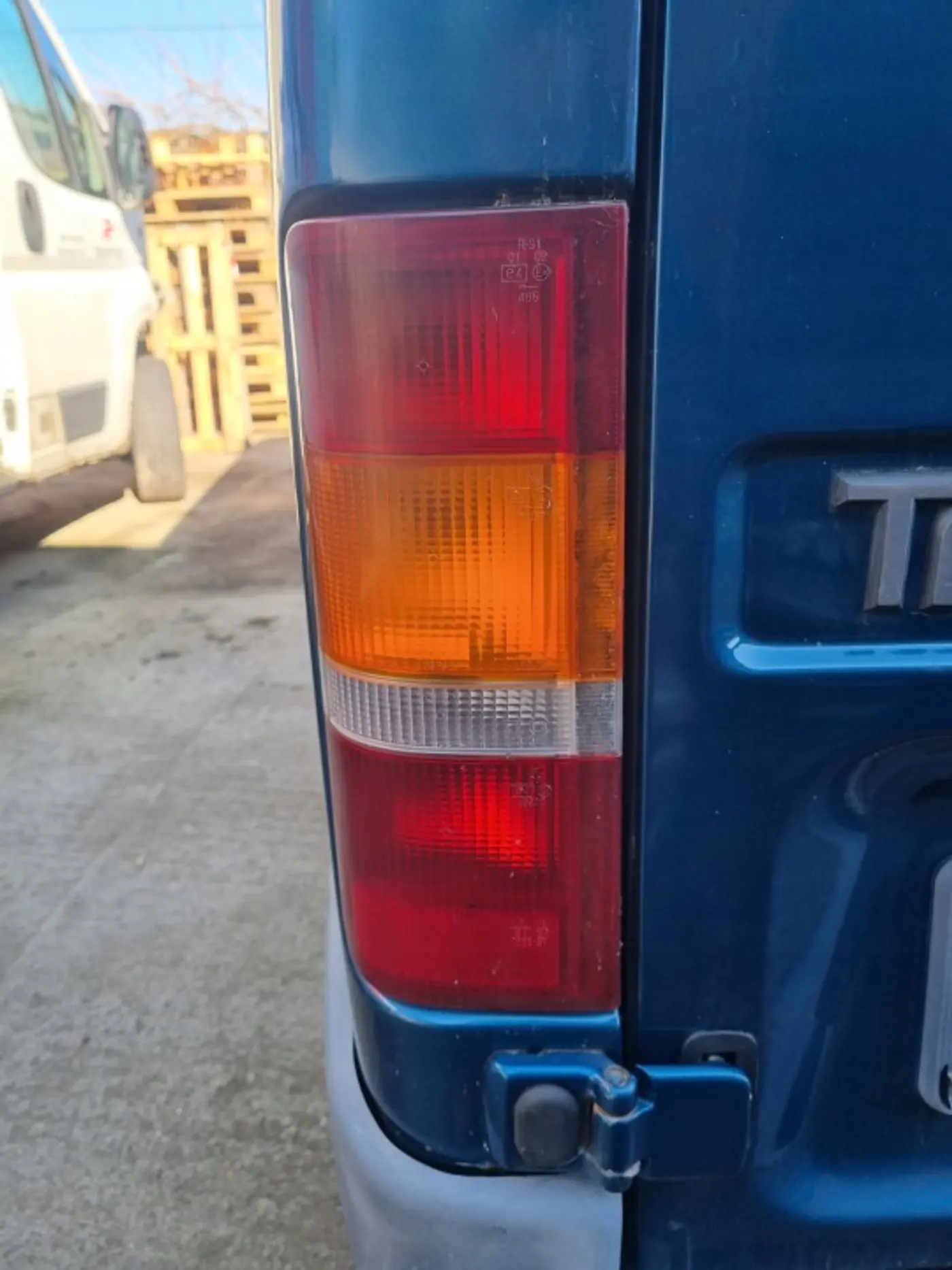 Фонарь задний левый к Ford Transit 2013