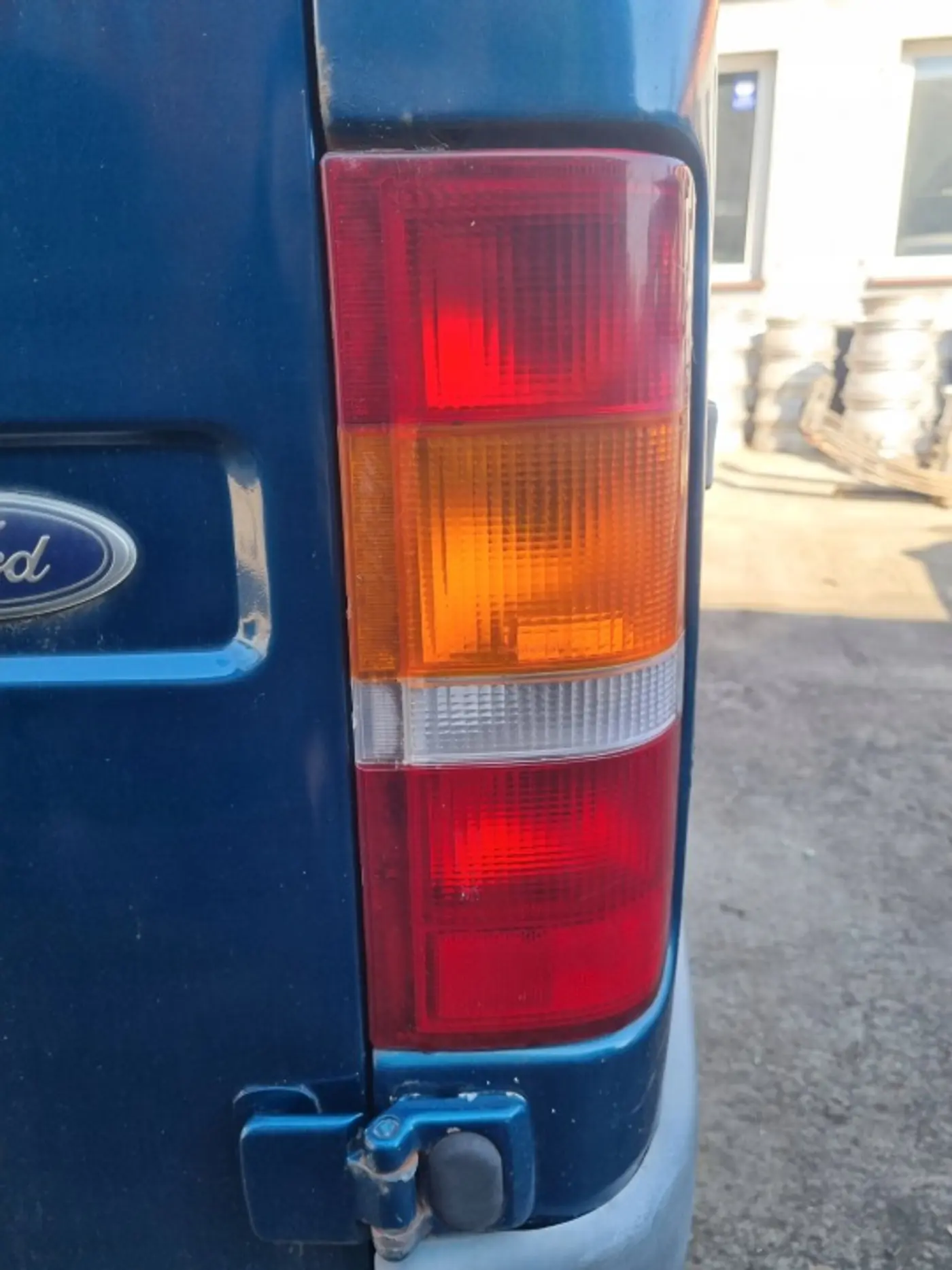Фонарь задний правый к Ford Transit 2013