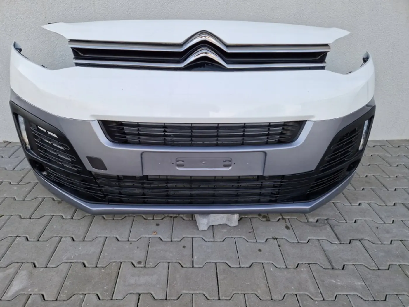 Бампер передний к Citroen SpaceTourer 2016