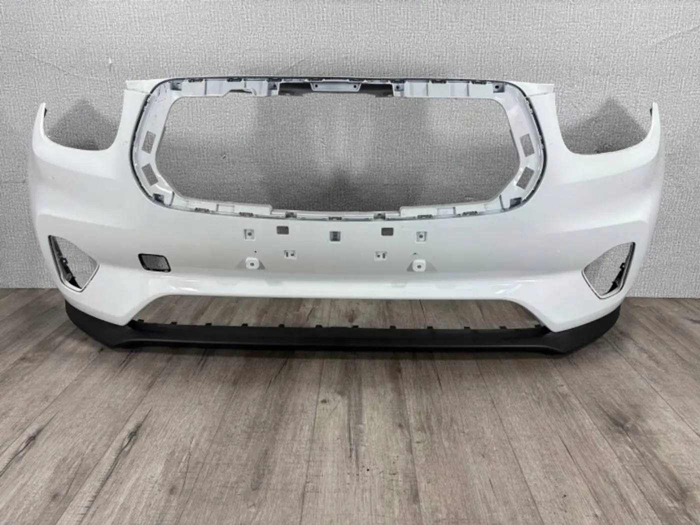 Бампер передний к Leapmotor T03 2020