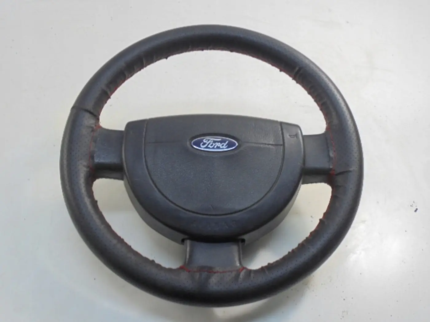 Руль к Ford Fiesta 2001