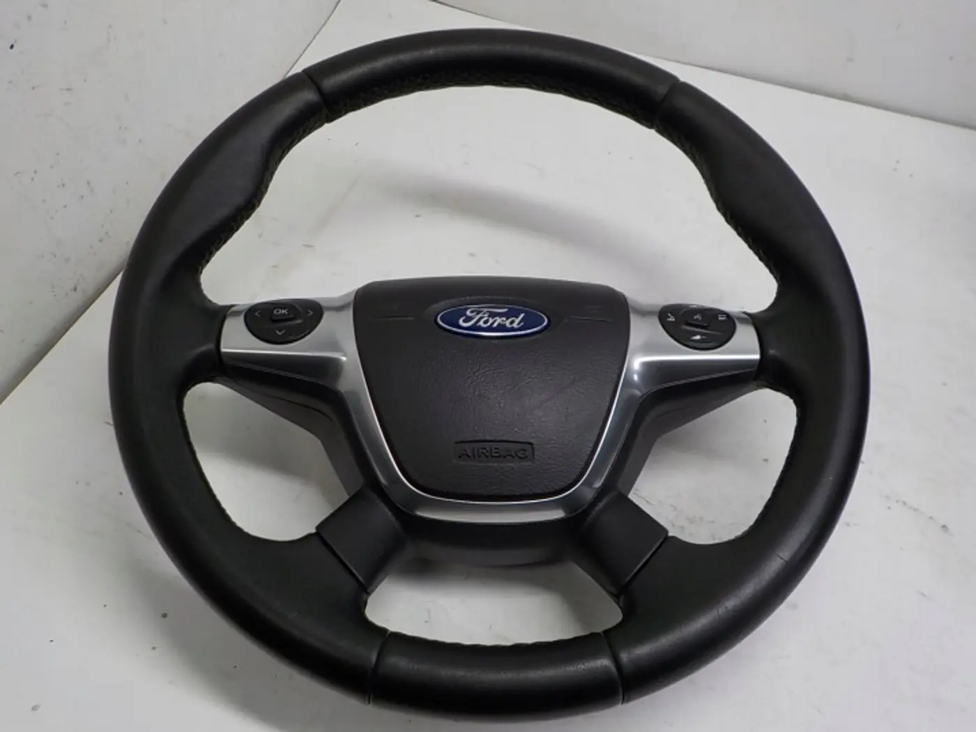 Руль к Ford C-MAX 2010