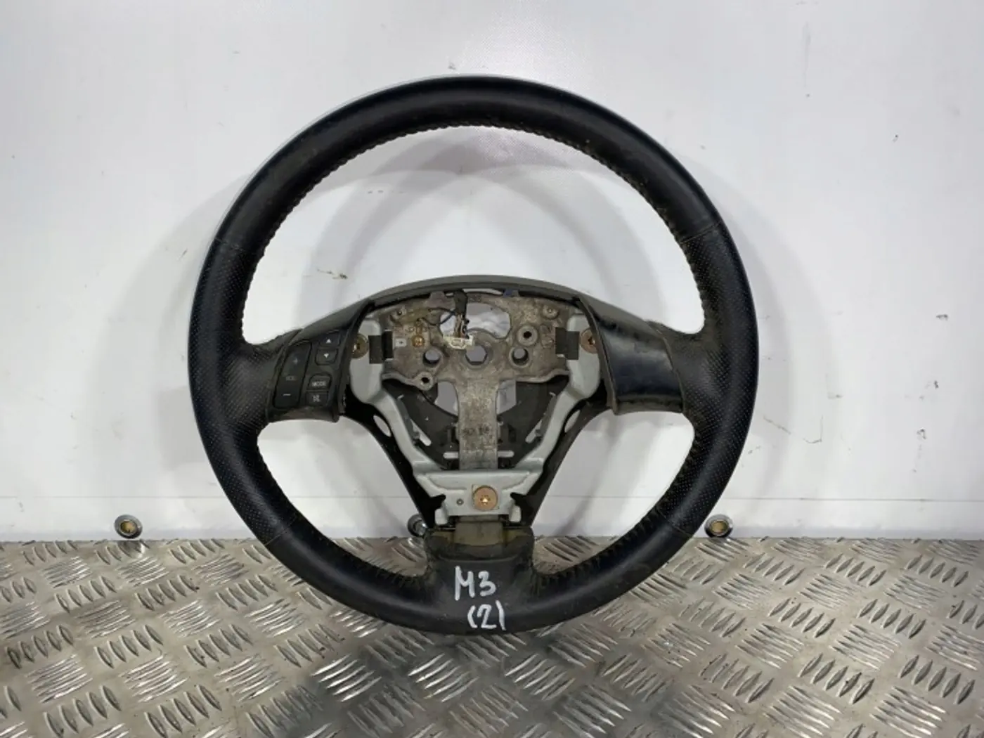 Руль к Mazda 2 2003