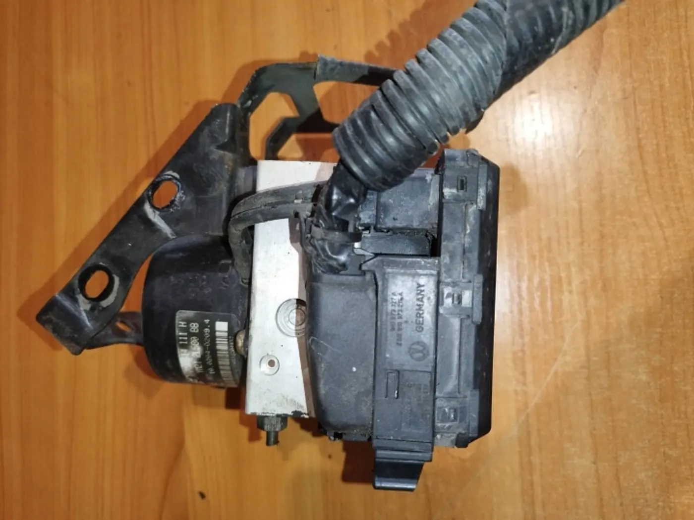 Блок ABS к Ford Galaxy 1995