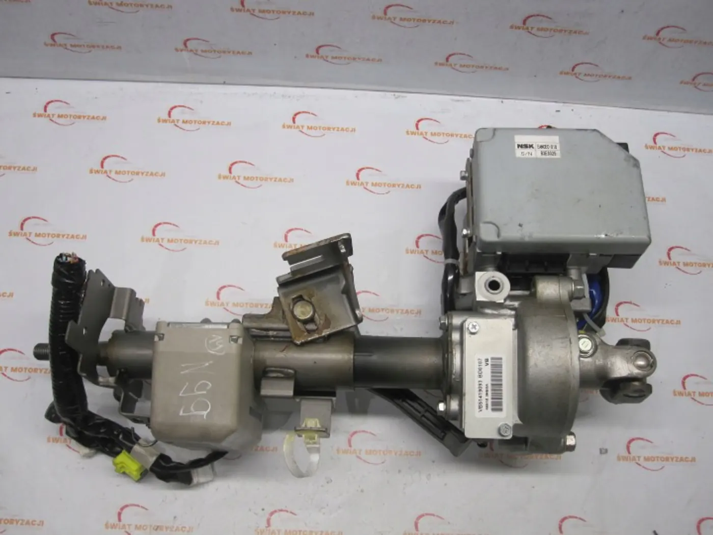 Рулевая колонка к Nissan Leaf 2010