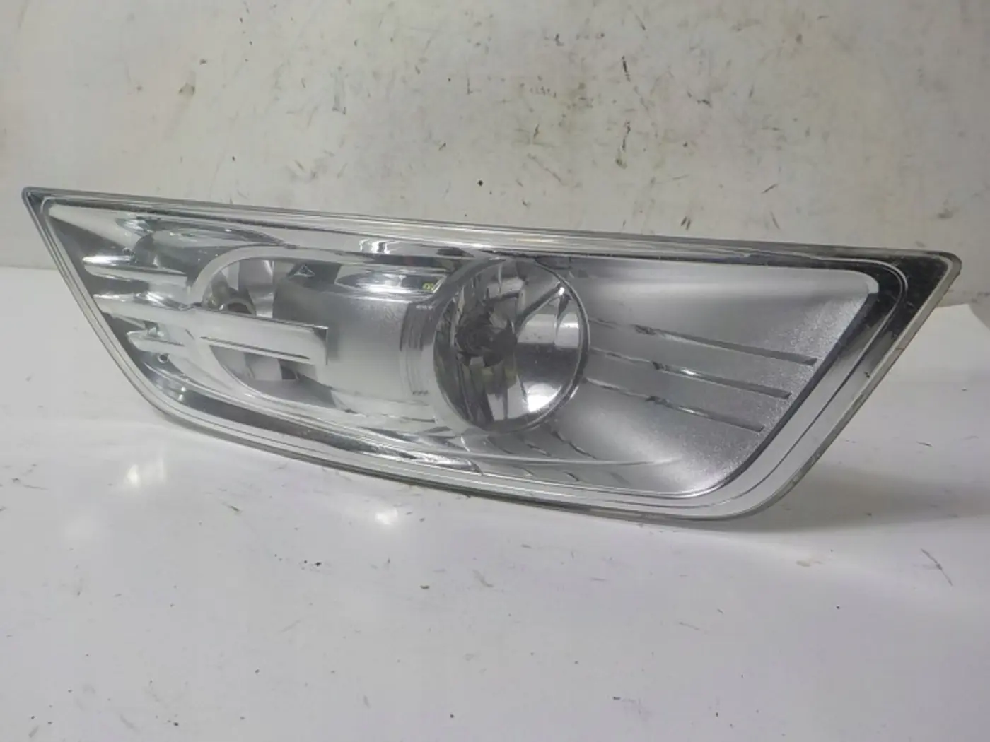 Фара противотуманная правая к Ford Galaxy 2015