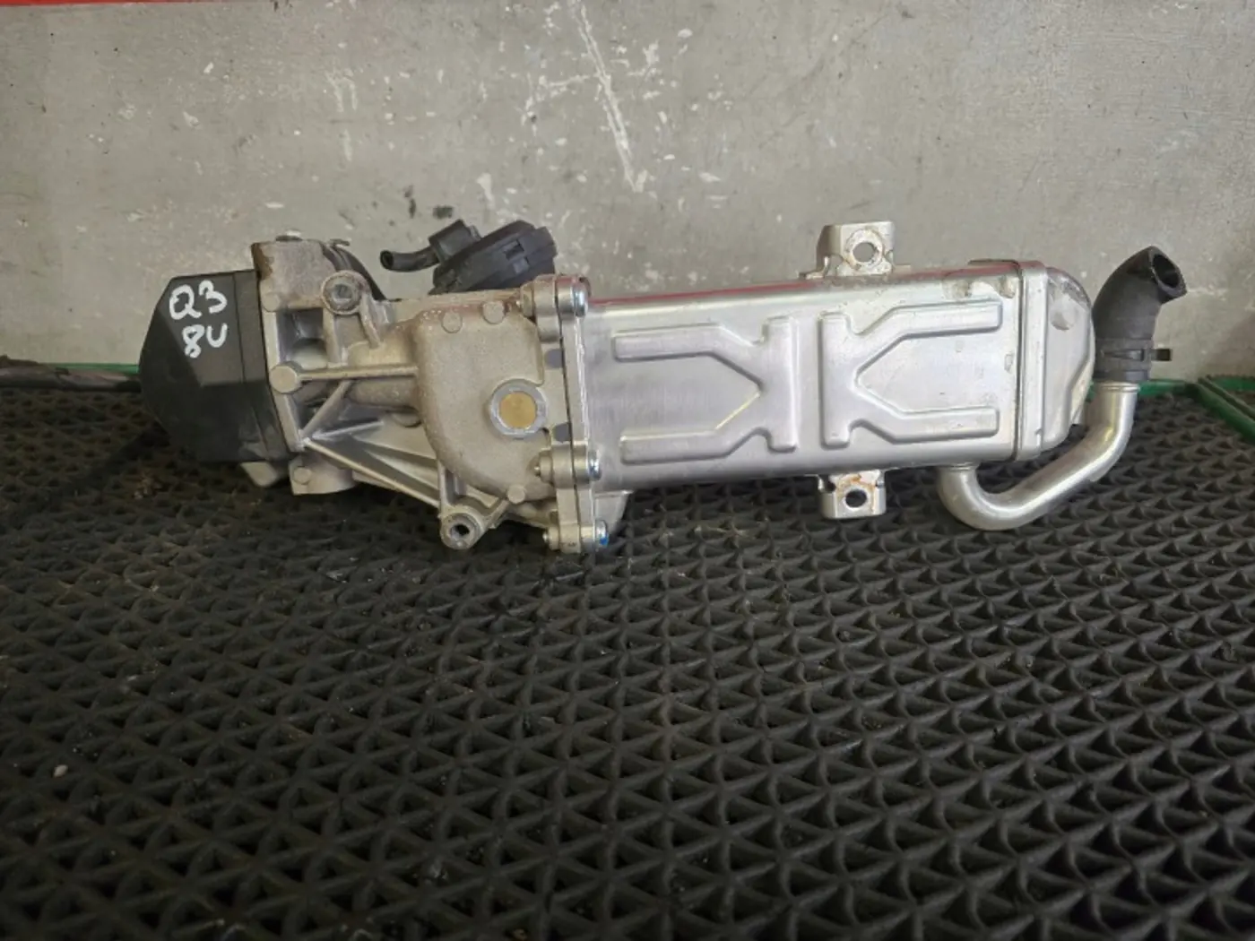 Радиатор EGR к Audi Q3 2011