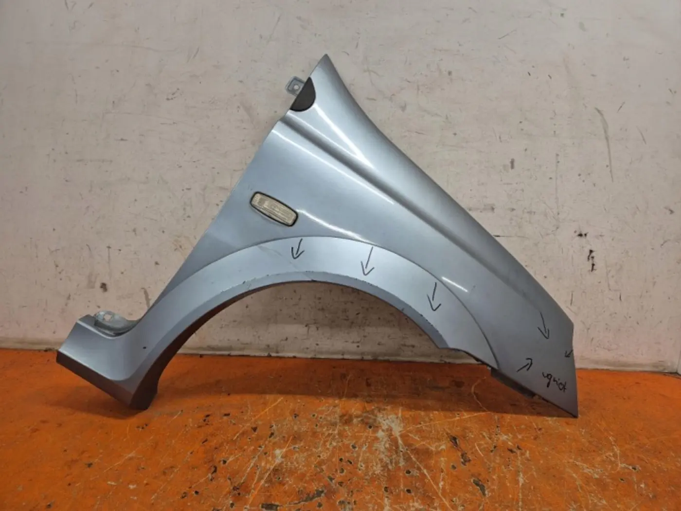 Крыло переднее правое к TATA Indica 2008