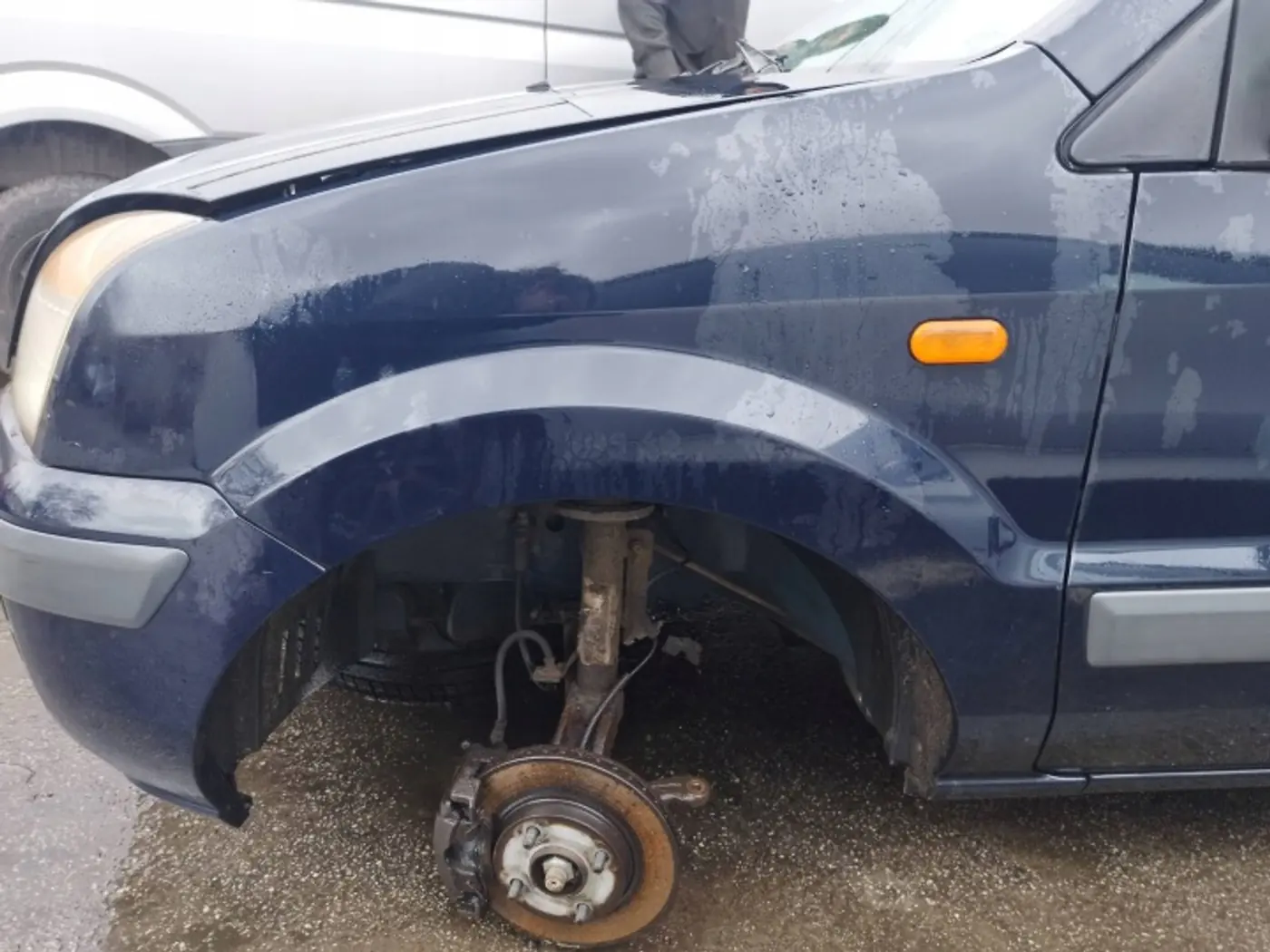 Крыло переднее левое к Ford Fusion 2005
