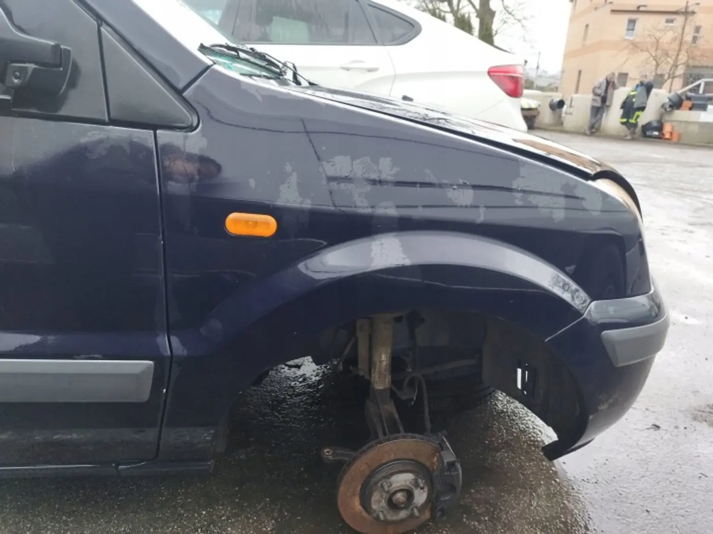 Крыло переднее правое к Ford Fusion 2005