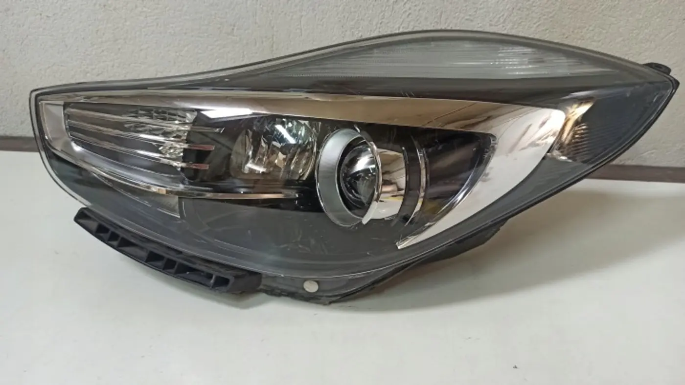 Фара левая к Hyundai ix20 2015