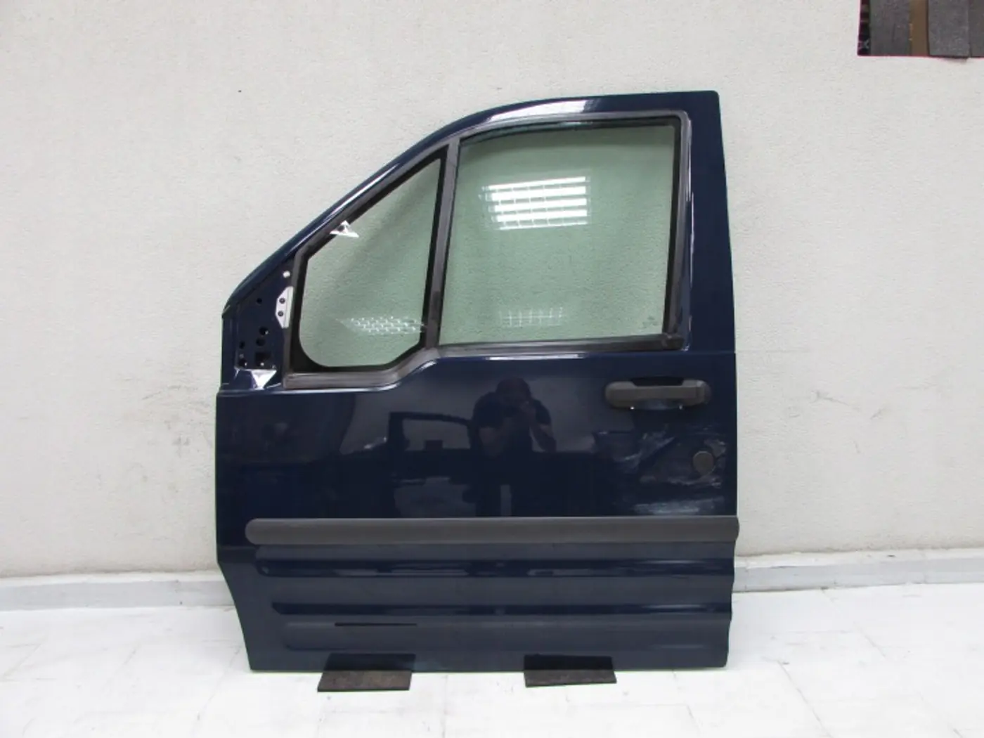 Дверь передняя левая к Ford Transit Connect 2009