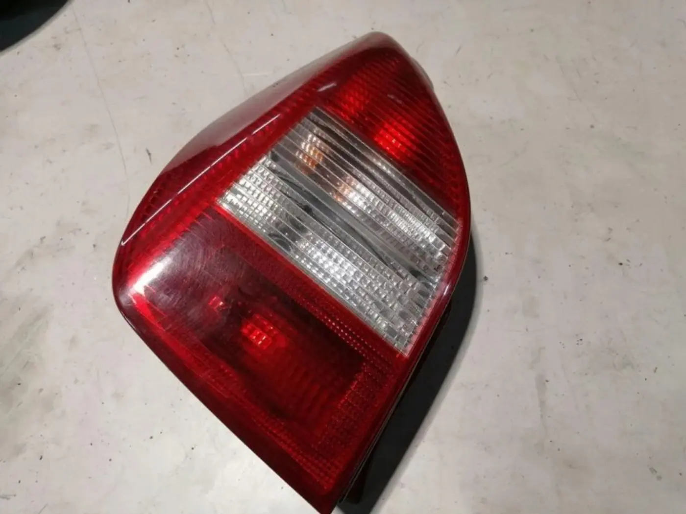Фонарь задний левый к Citroen C2 2008