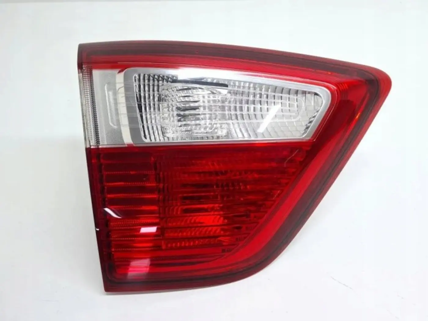 Фонарь задний левый к Ford C-MAX 2010