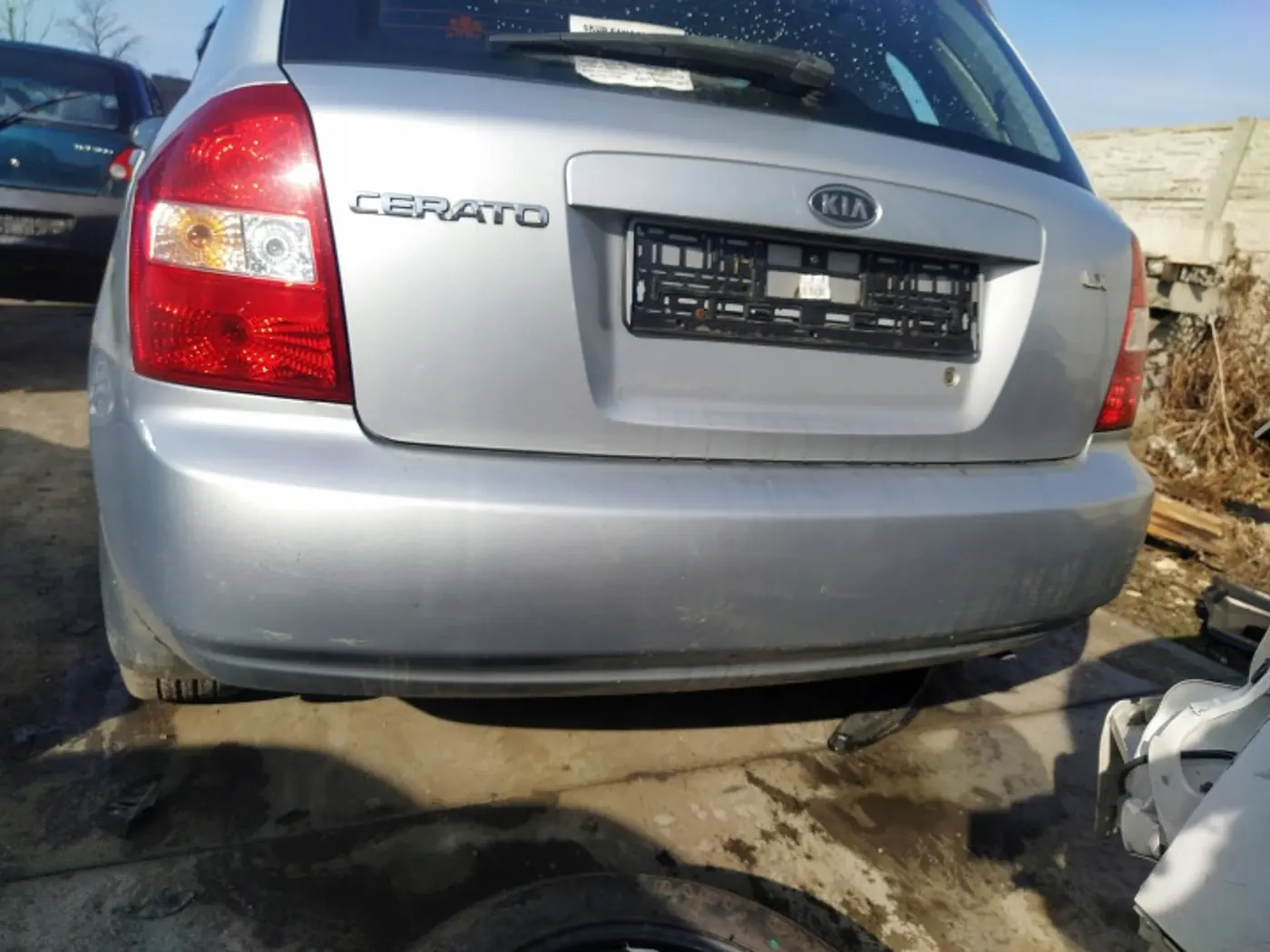 Бампер задний к Kia Cerato 2003