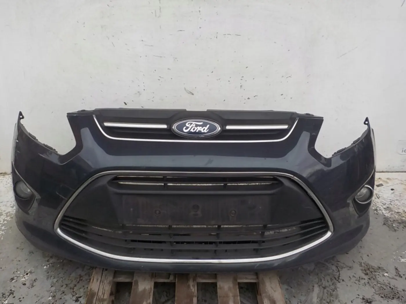 Бампер передний к Ford C-MAX 2010