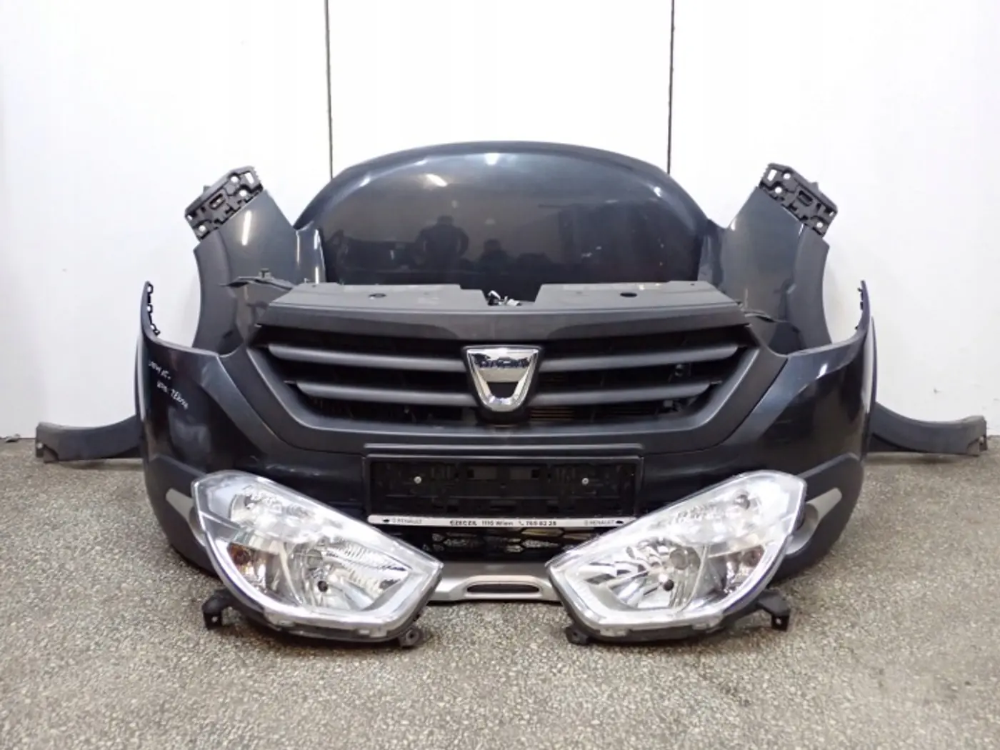 Капот к Dacia Lodgy 2012